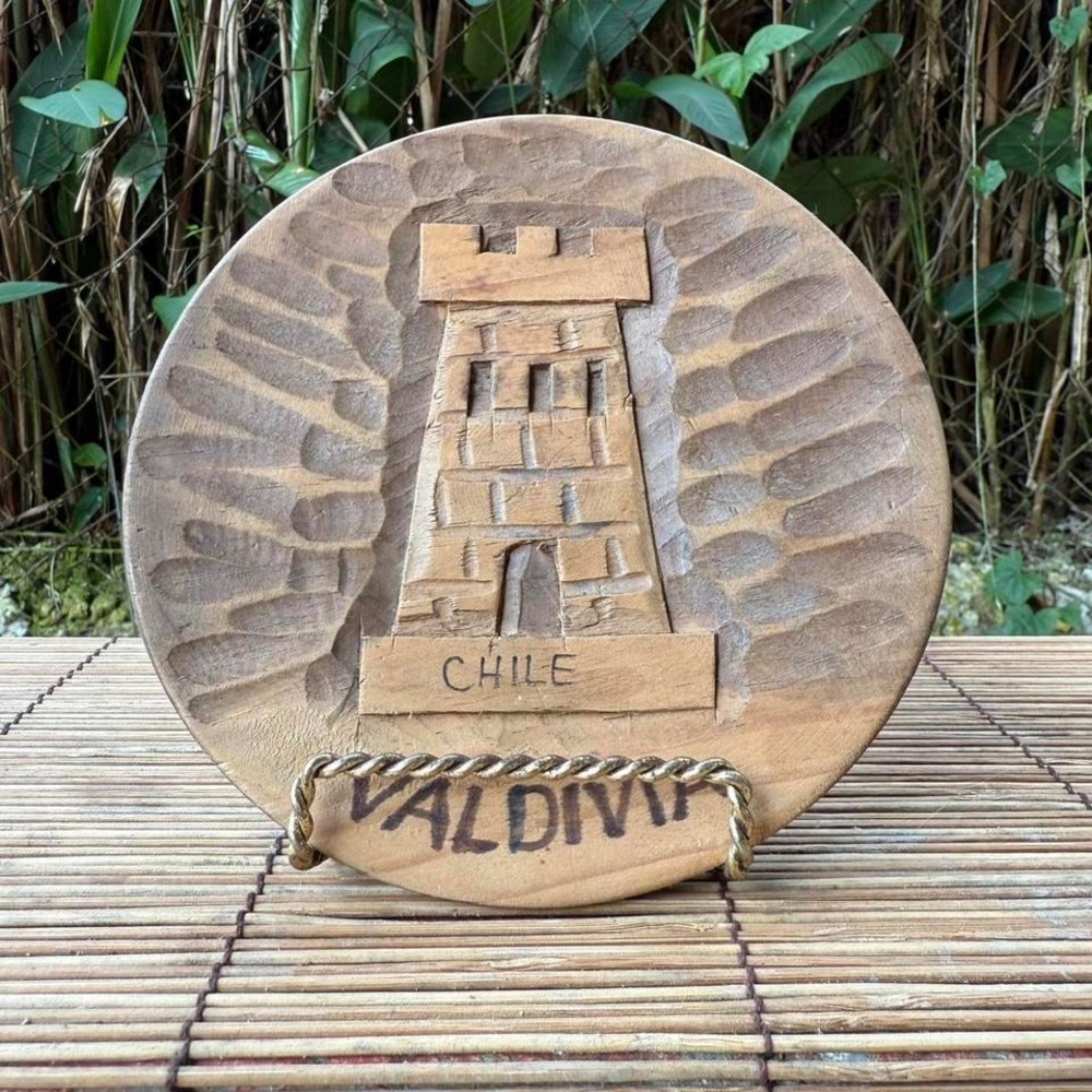 Vintage‎ Valdivia Chile Small Carved Wood Souvenir Plate Wall Hanging
